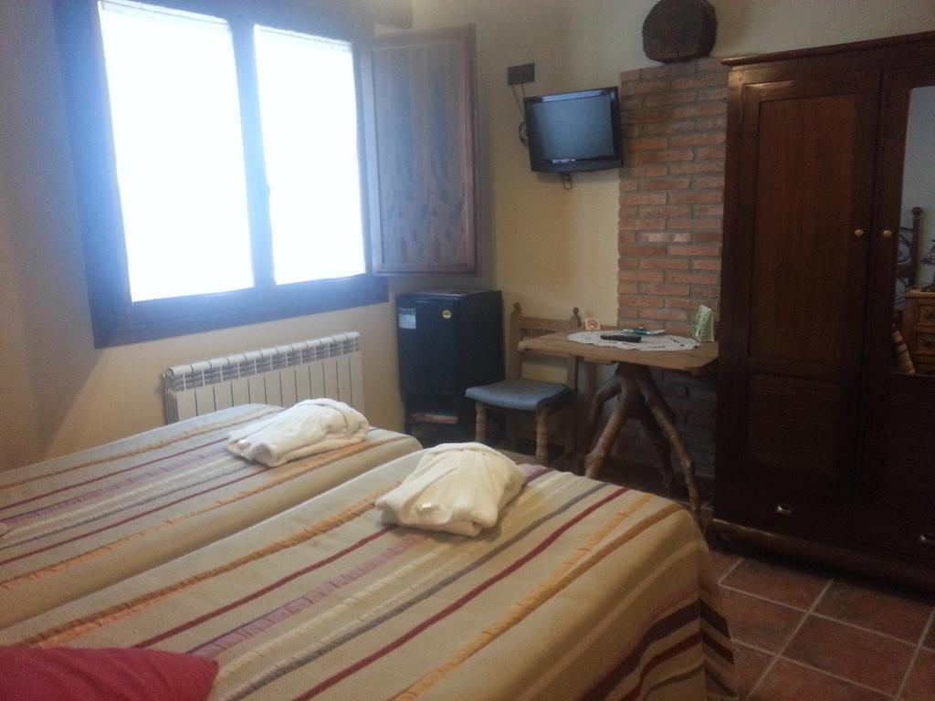 Hotel Rural El Horno de Aliaga Habitación foto